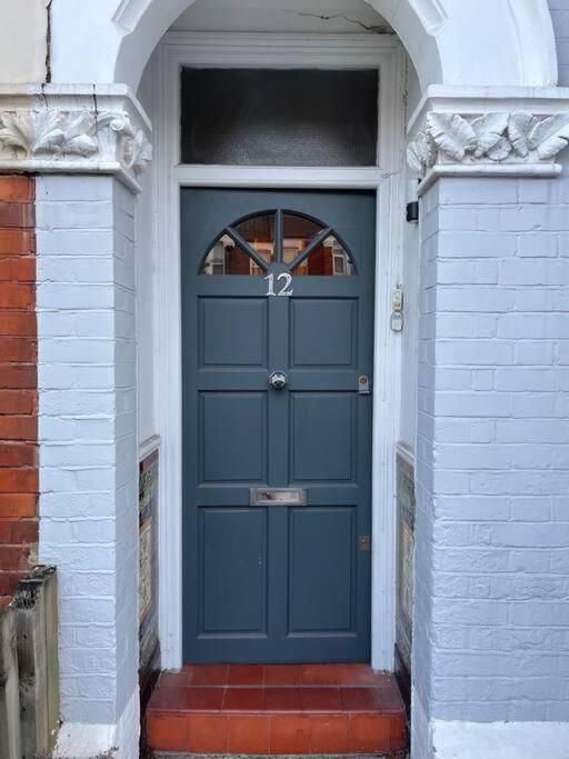 Lovely 2 Bedroom Ground Floor Flat With Garden. 伦敦 外观 照片