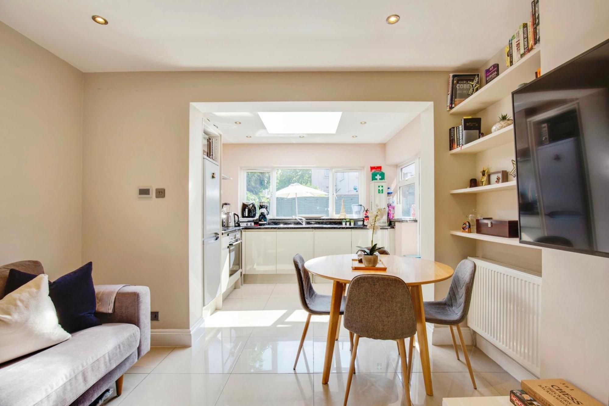 Lovely 2 Bedroom Ground Floor Flat With Garden. 伦敦 外观 照片