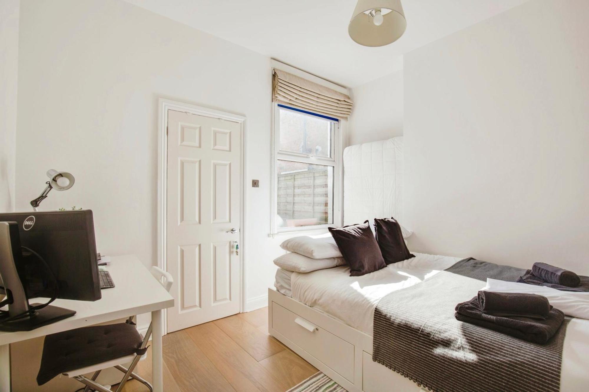 Lovely 2 Bedroom Ground Floor Flat With Garden. 伦敦 外观 照片